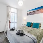 Palia Seaside Escape Apartamento *